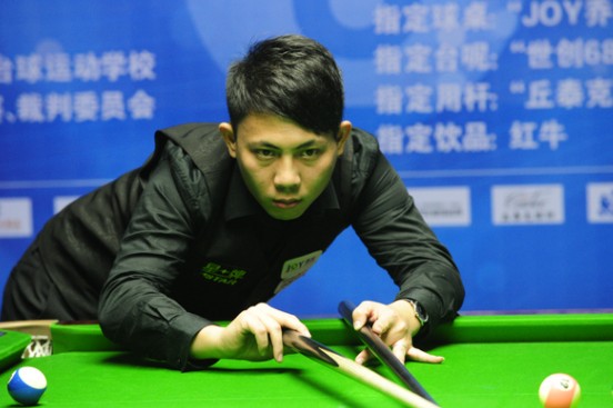 何通过服装 何通过服装